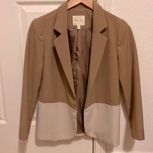 Silence & noise. Tan & cream color block blazer. Size XS.